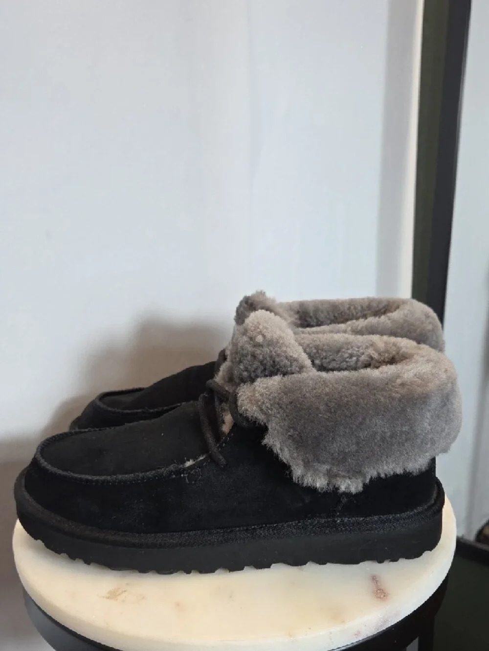 UGG Diara Black And Gray Leather Shearling-Lined Shoes Size 8